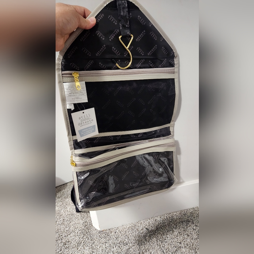 Teavel Hanging valet